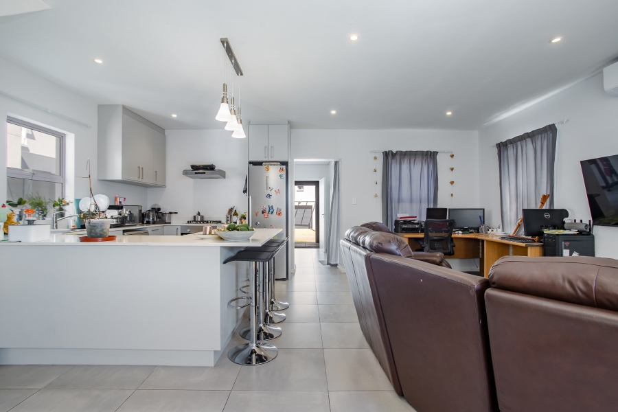 3 Bedroom Property for Sale in Mountain Crest Private Estate Western Cape